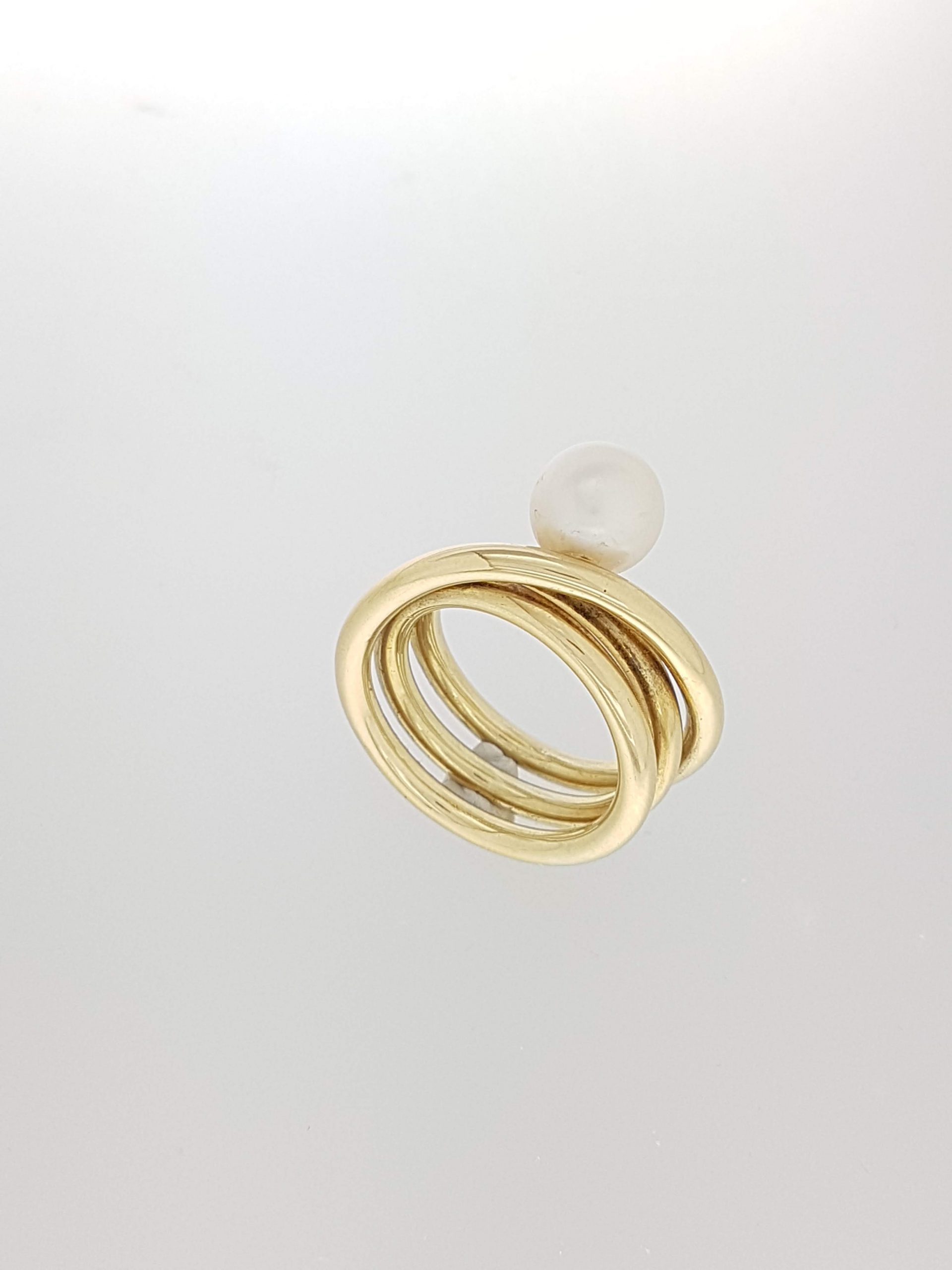 Proberen Mijnenveld Laboratorium Geelgouden ring met parel. #11232 | Goudsmederij/Juwelier Arnold van  Dodewaard