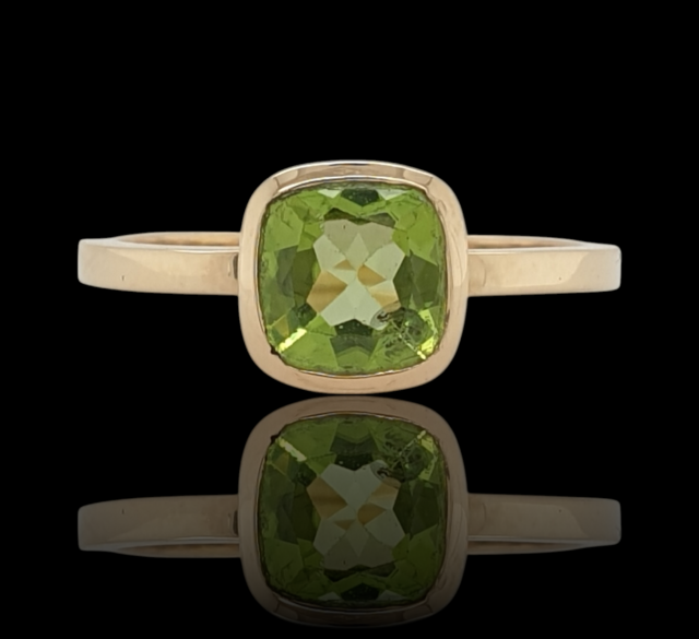 Gouden ring met Peridot in gladde zetting #27959