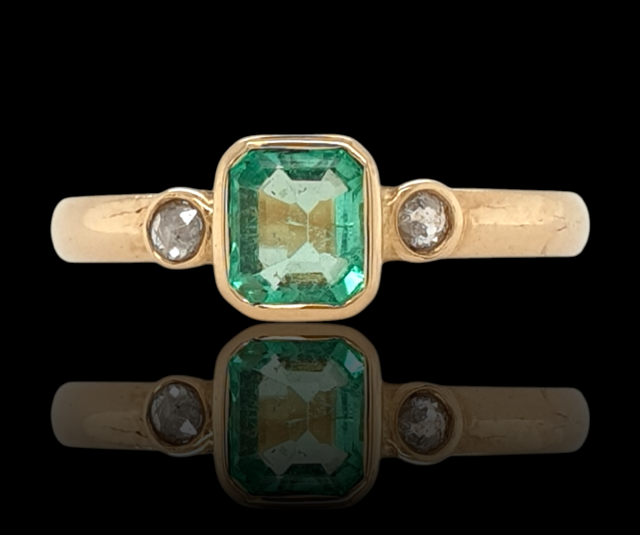 Gouden ring met smaragd en diamant #26445