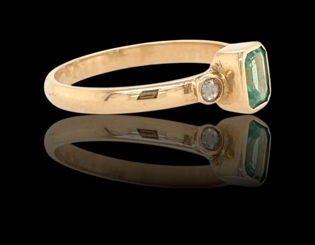 Gouden ring met smaragd en diamant #26445 - Image 2