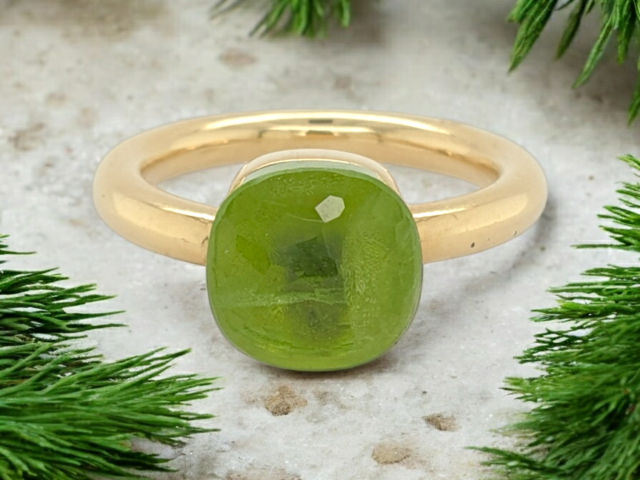 Gouden ring met groene Peridot, Pomellato-like. #21745